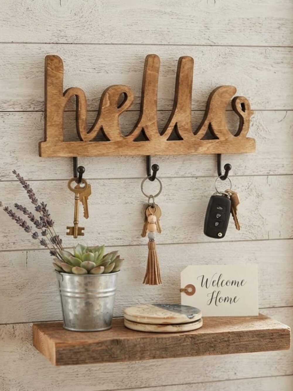 Farmhouse Wooden Key Chain Rack - Picture 2 of 2